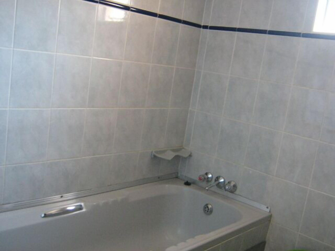 Bathroom 4, Chitawa Lodge, Masungu