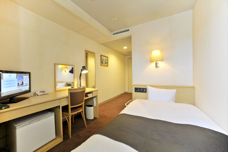 Bedroom 3, Yamagata Kokusai Hotel, Yamagata