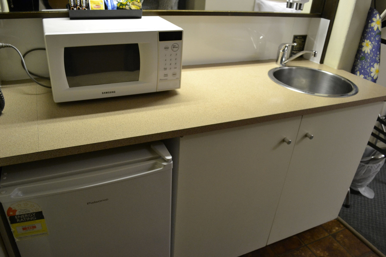 Others 5, Corio Bay Motel, Corio - Inner