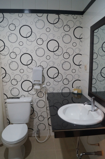 Bathroom 5, Hotel Surya Duri, Bengkalis