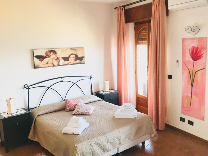 Bedroom 4, Villa Regina, Messina