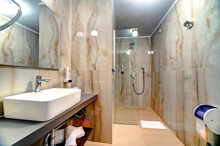 Bathroom 5, Hotel Skradinski Buk, Skradin
