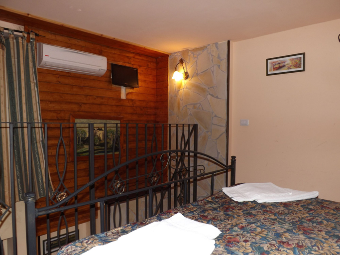 Bedroom 4, Albergo Diffuso Borgo Santa Caterina "Quartiere Ebraico", Catania