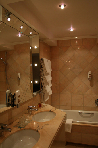 Bathroom 5, Hotel Marburger Hof, Marburg-Biedenkopf