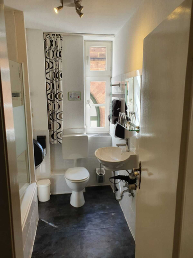 Bathroom 5, Alte Schlosskurve, Waldeck-Frankenberg