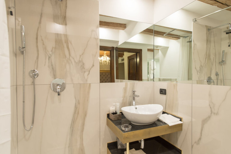 Bathroom 3, Palazzo Bembo - Exclusive Accommodation, Venezia