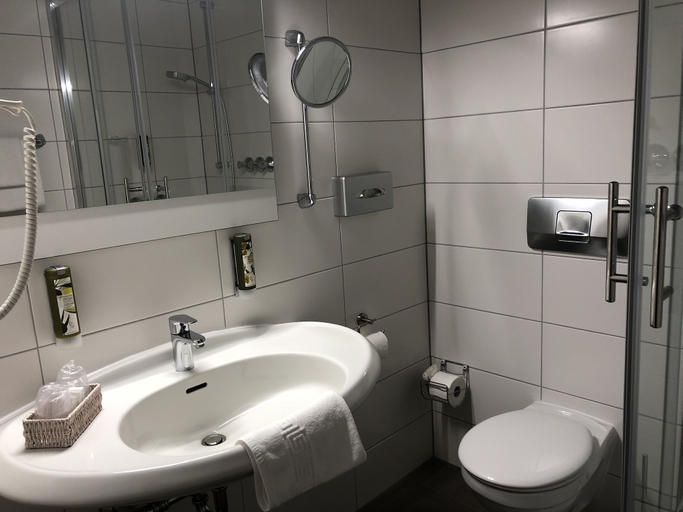 Bathroom 4, Hotel Engel im Salinental, Bad Kreuznach