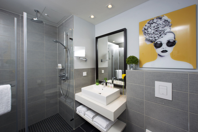 Bathroom 5, Capri by Fraser Frankfurt, Frankfurt am Main