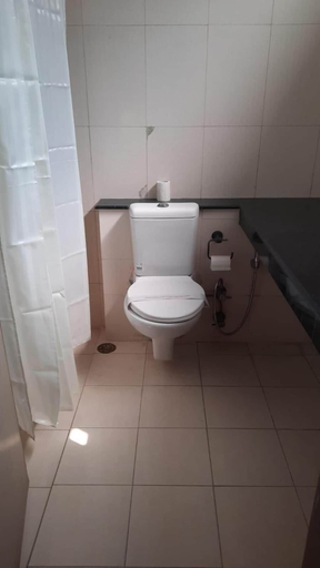 Bathroom 5, YMCA Tourist Hostel, Delhi