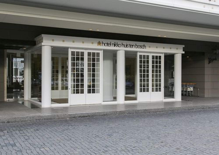 Exterior & Views 25