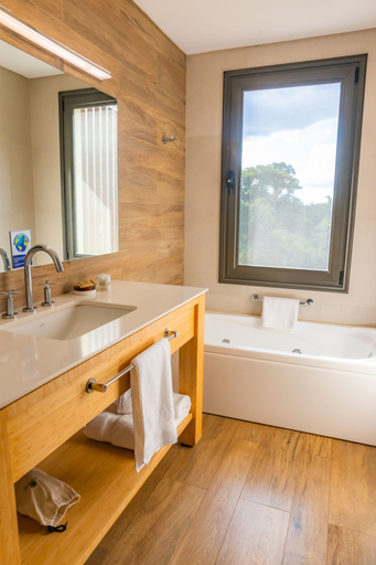 Bathroom 4, IGUAZU JUNGLE HOTEL, Iguazú