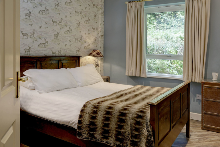 Bedroom 2, Beck Hall, North Yorkshire