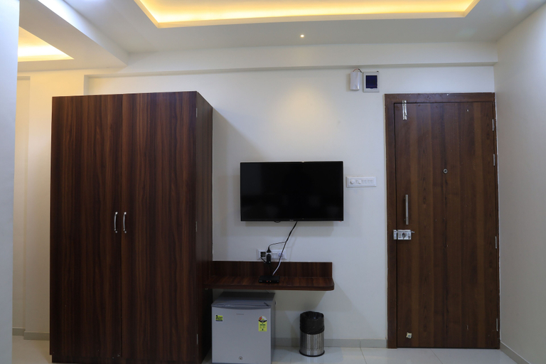Others 4, StayBird - Nest, Kharadi, Pune