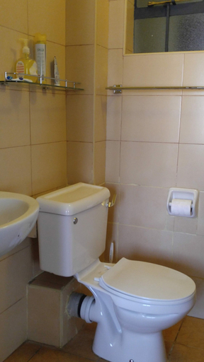 Bathroom, Sunyee Cozy Studio Apartments, Starehe