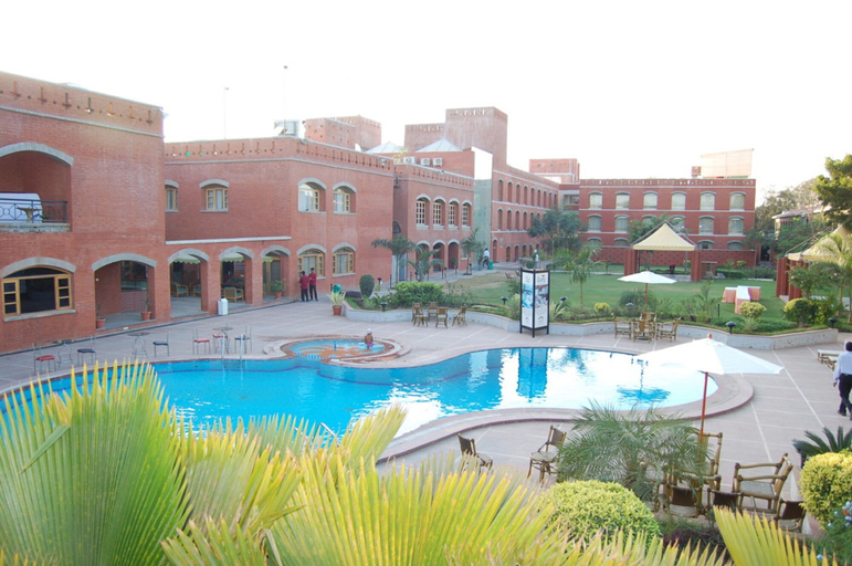 Sport & Beauty 2, Cambay Sapphire, Gandhinagar