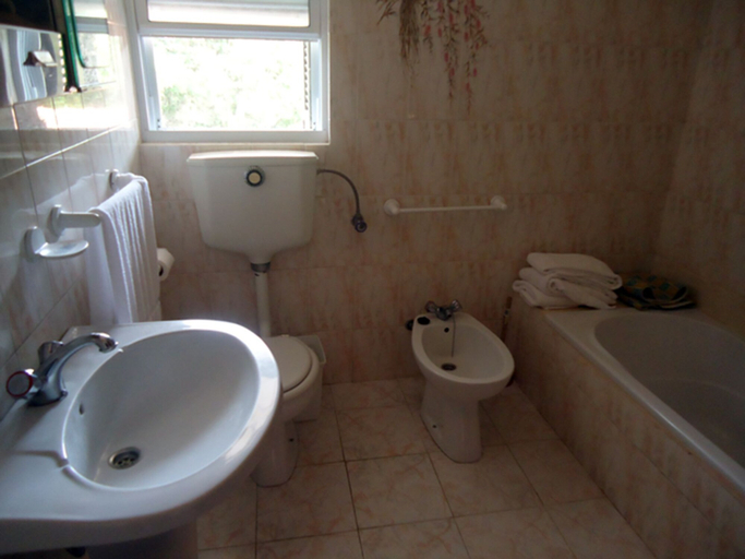 Bathroom 4, Hotel Residencias Varadouro, Horta