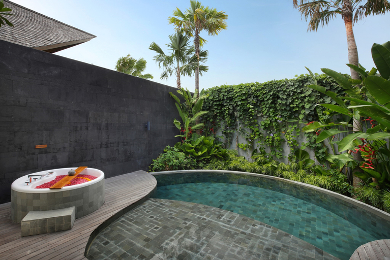 Swimming Pool 9