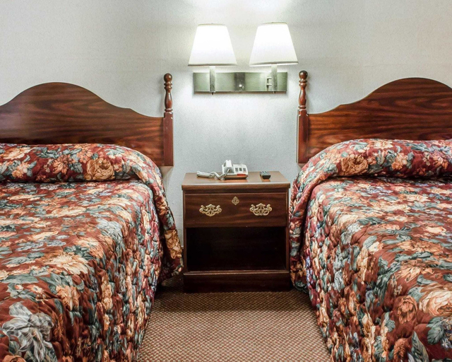 Bedroom 3, Econo Lodge Frackville, Schuylkill