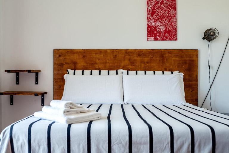 Bedroom 4, Travel Station, Bari