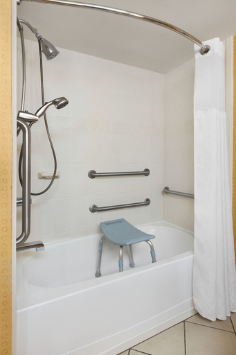 Bathroom 5, DoubleTree by Hilton Murfreesboro, Rutherford
