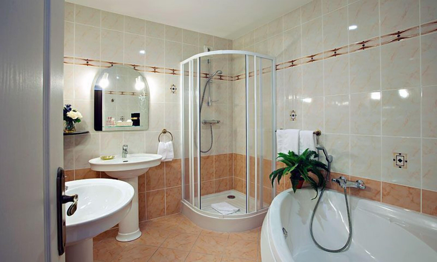 Bathroom 5, Hôtel Riquet, Haute-Garonne
