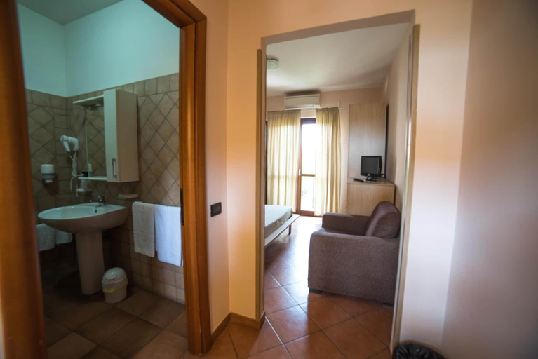 Bathroom 3, La Maison Jolie, Roma