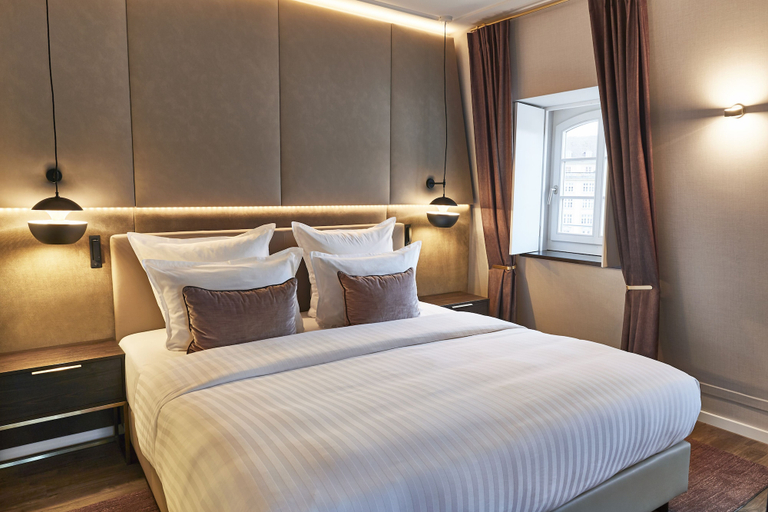 Bedroom 3, Steigenberger Hotel de Saxe, Dresden