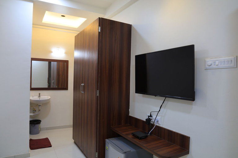 Others 5, StayBird - Nest, Kharadi, Pune