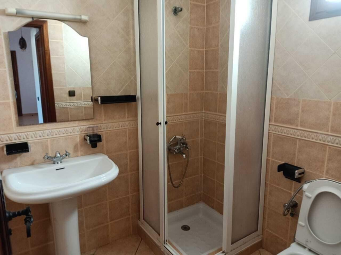 Bathroom, Amn Mdiq, Tétouan