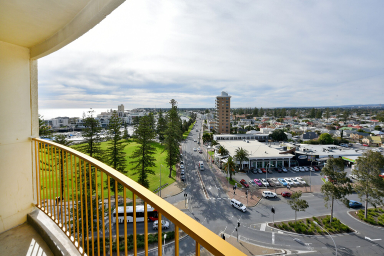 Others 5, Atlantic Tower Motor Inn, Adelaide