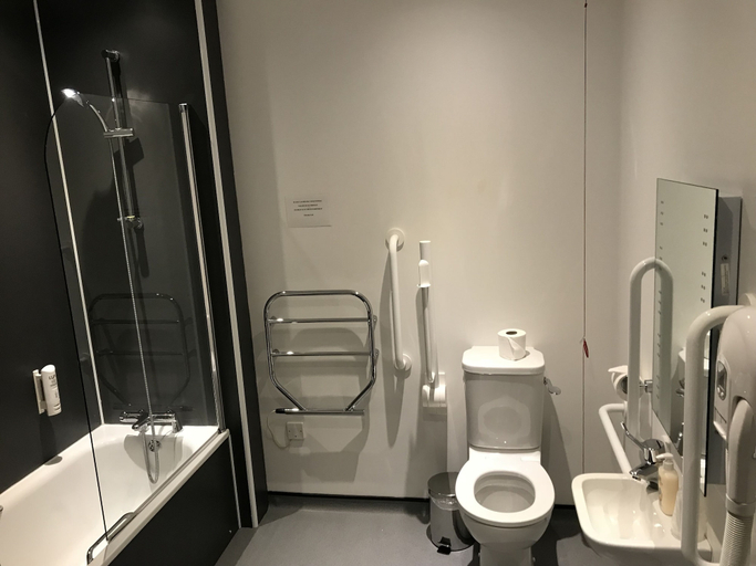 Bathroom 5, The Buchan Hotel, Aberdeenshire