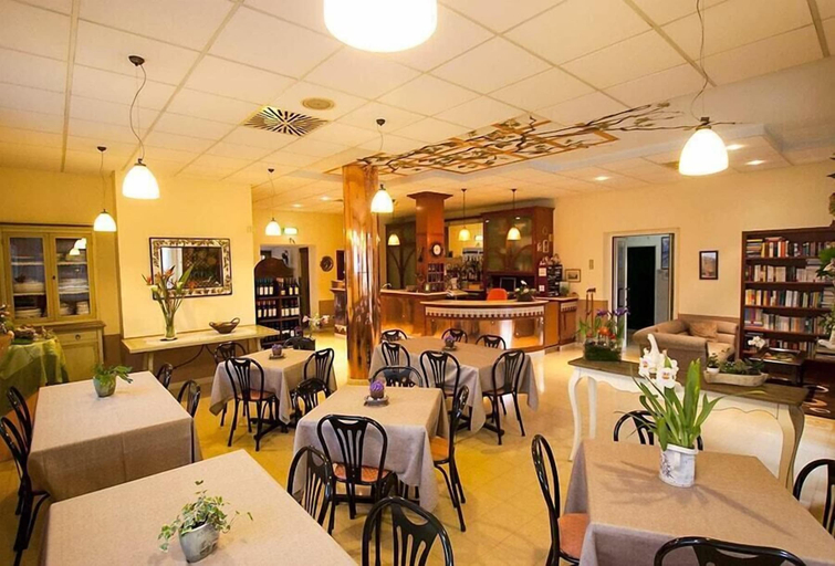 Food & Drinks 5, Hotel La Pergola, Teramo