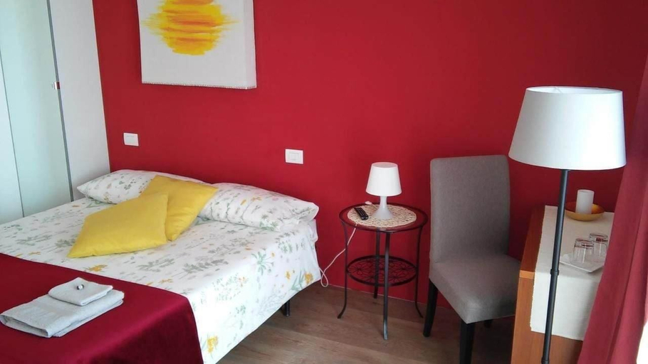 Bedroom 4, B&B Aria d'Argento, Trento