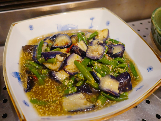 Food & Drinks 14