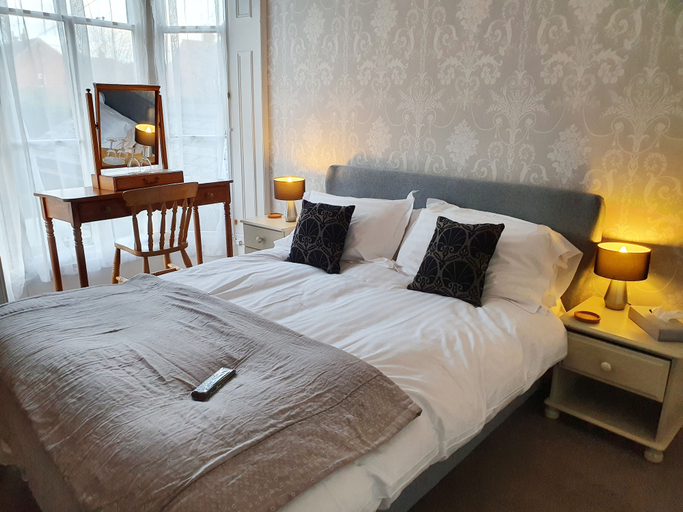 Bedroom 2, Holmwood House Hotel, York