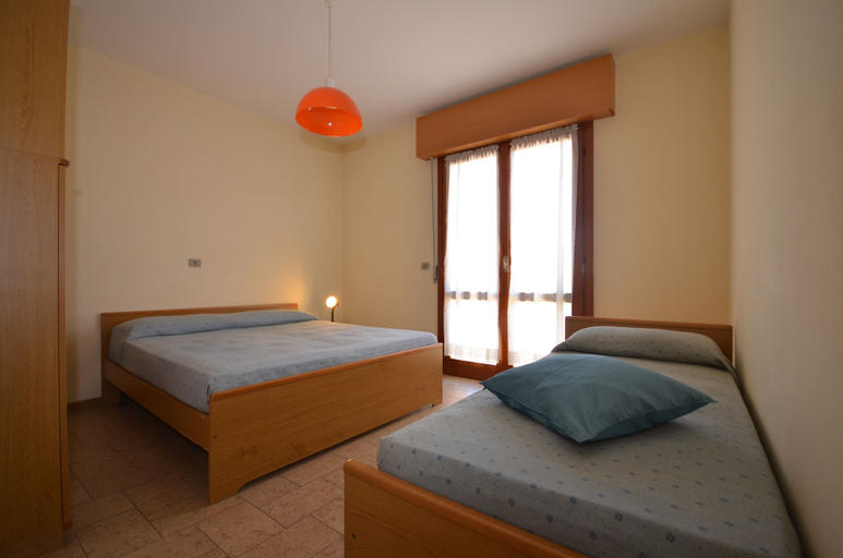 Bedroom 2, Villa Lucia, Udine