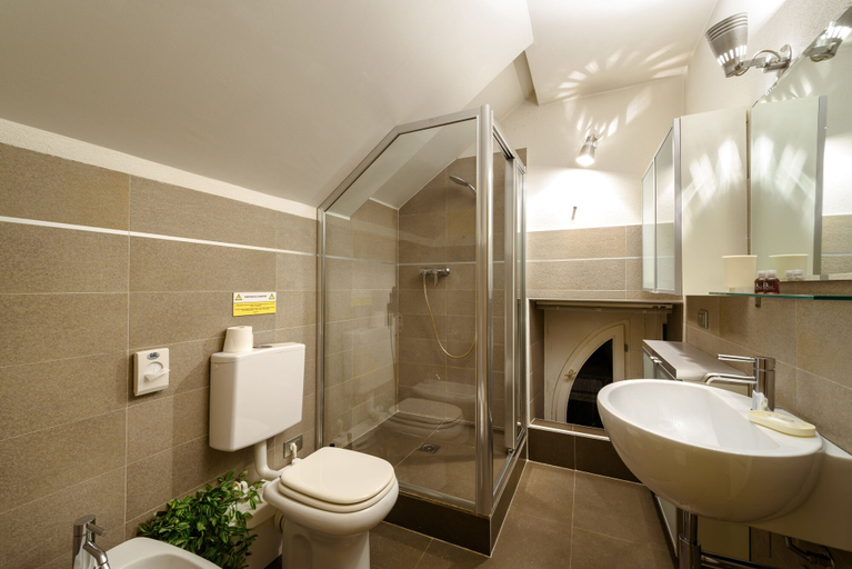 Bathroom 4, Bernina Express Eco Rooms&Breakfast, Sondrio