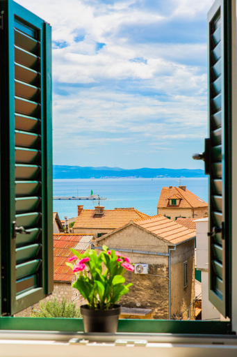 Others 4, Apartment Smile Lux With View, Split