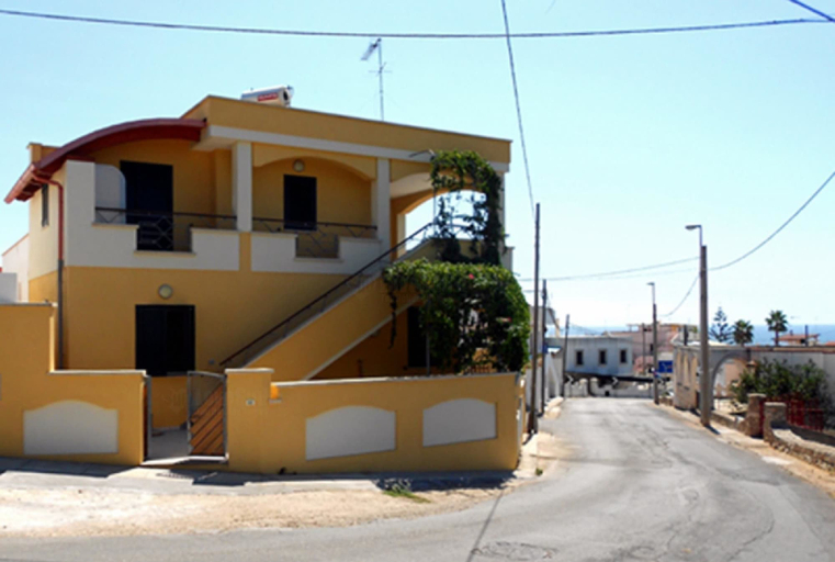 Exterior & Views 2, Canarina Front Beach Attic, Lecce