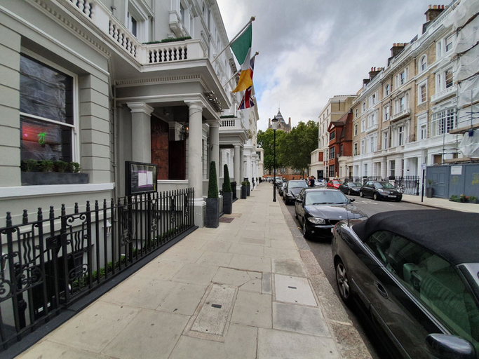 Exterior & Views 2, Studio Apartment in South Kensington 15, London