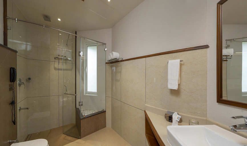 Bathroom 5, Jeevess Retreat Wayanad, Wayanad