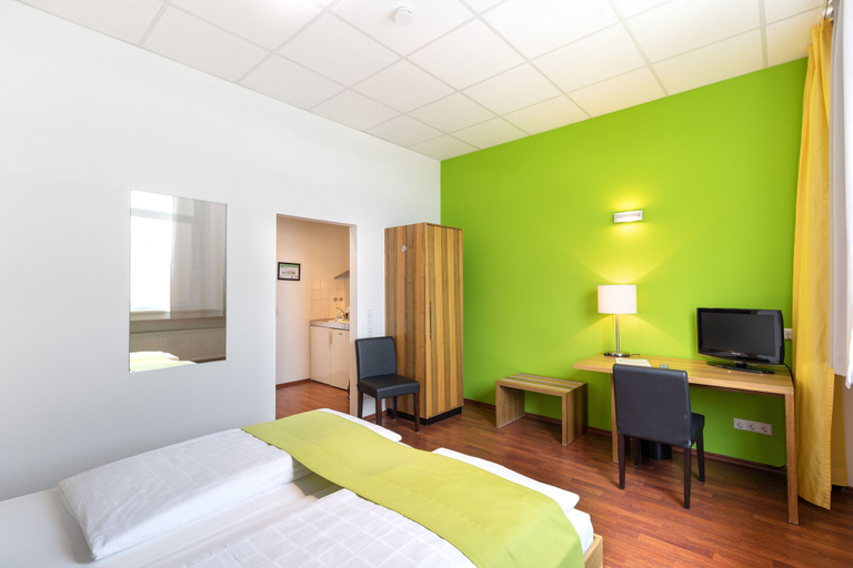 Bedroom 4, AMH Airport-Messe-Hotel, Esslingen