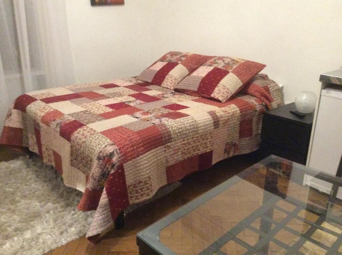 Bedroom 4, Le Clos Feuillat, Rhône