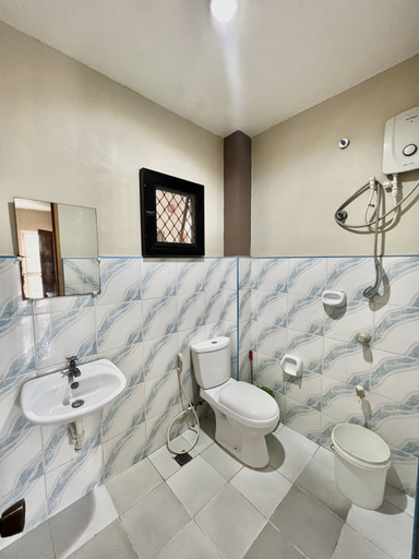 Bathroom 4, Jo-Cris Apartelle, Lapu-Lapu City