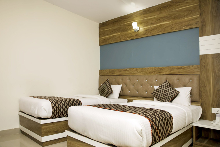Bedroom 1, Hotel Ganges Grand, Varanasi