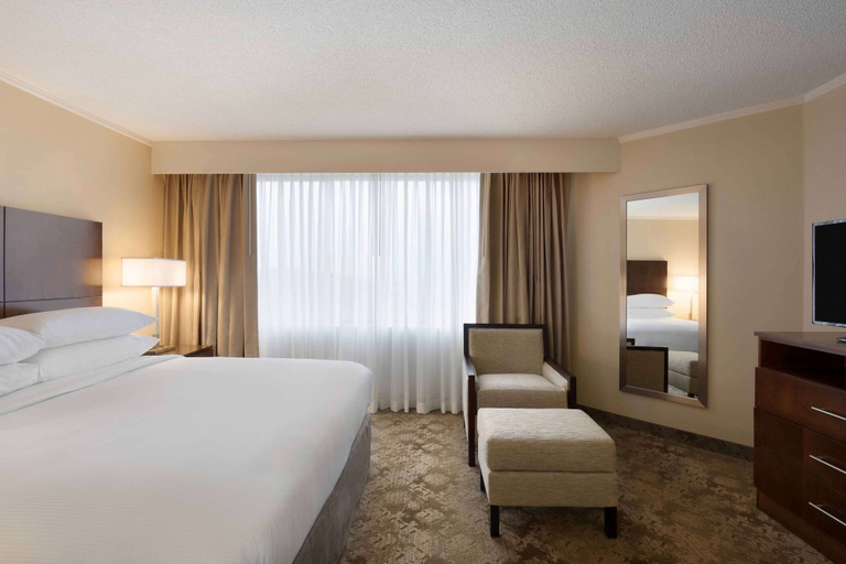 Bedroom 4, Embassy Suites by Hilton Baltimore at BWI Airport, Anne Arundel
