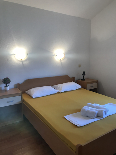 Bedroom 2, Apartments Ivanisevic