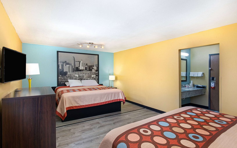 Bedroom 3, Super 8 by Wyndham Eddyville/Kuttawa, Lyon