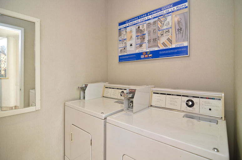 Bathroom 4, Best Western Date Tree Hotel, Riverside