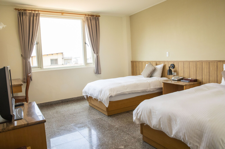 Bedroom 5, Holiday Hotel, Lienkiang (Matsu Islands)